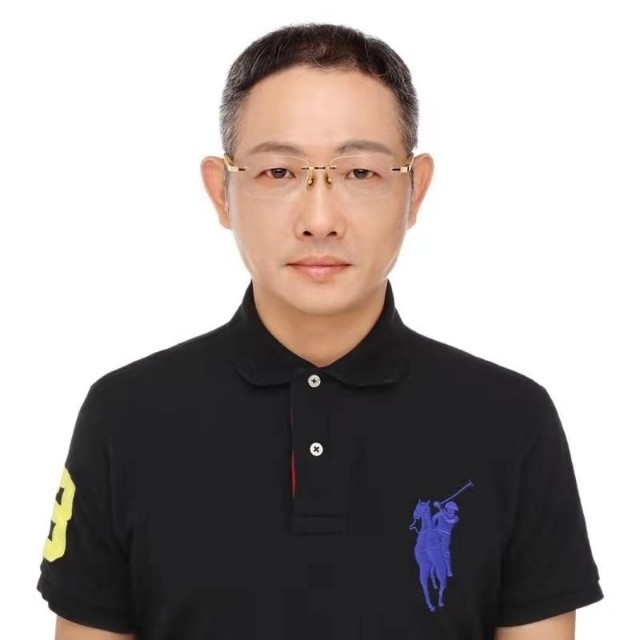 邱先森的第一张照片--嘉义上门女婿服务网